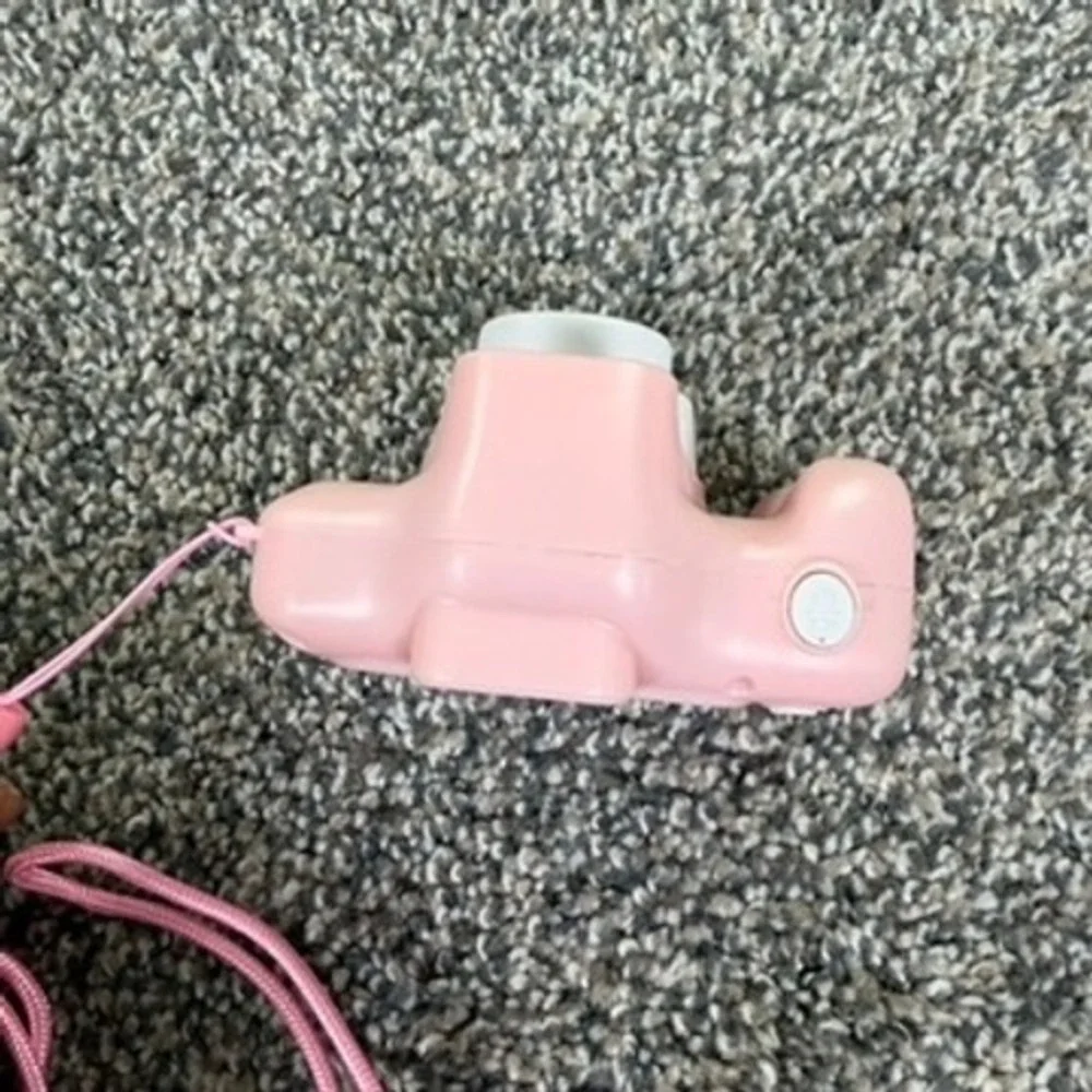 Kids Digital Camera Pink 32GB SD Card Video Photo Rechargeable NOT TESTED
